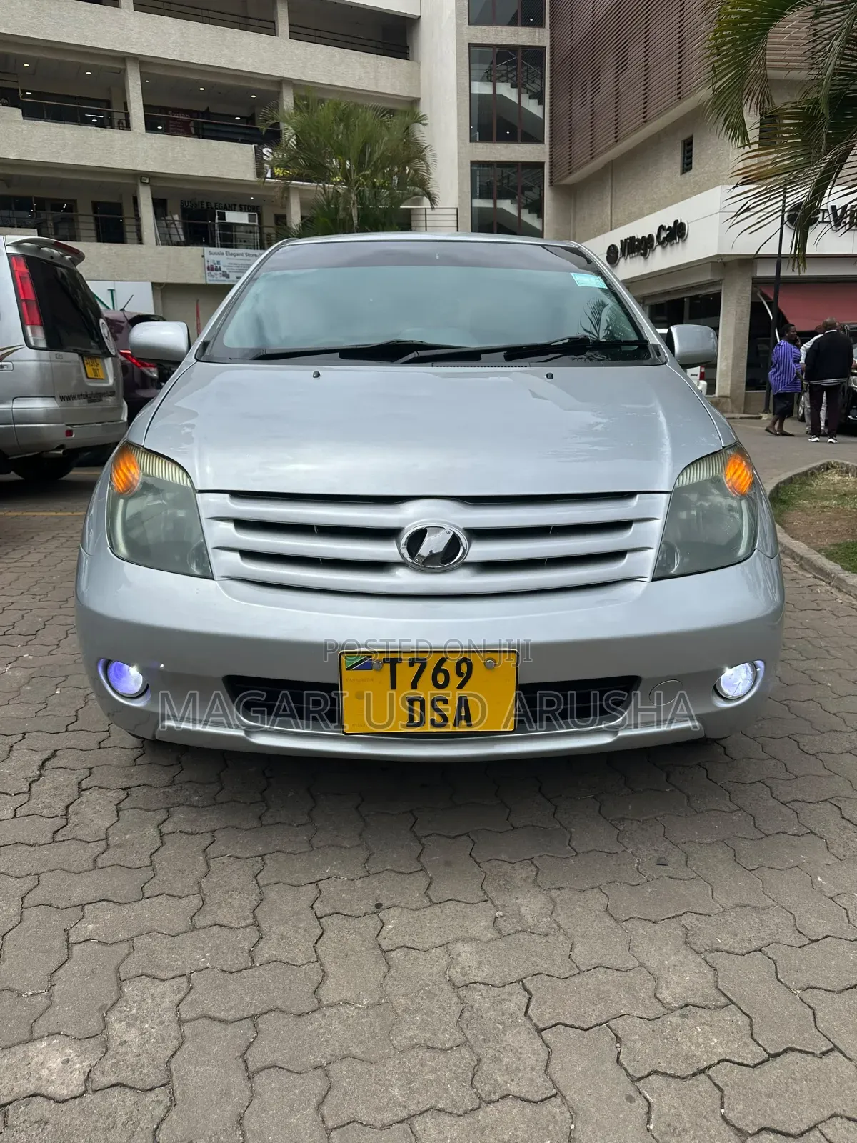 Toyota IST 2006 Silver