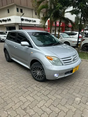 Toyota IST 2006 Silver