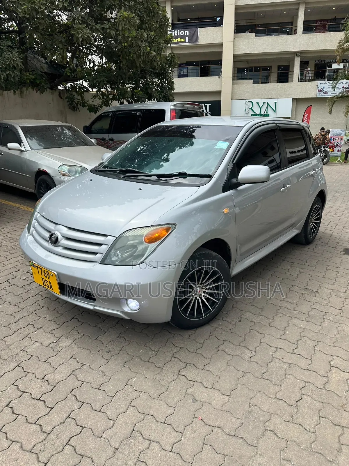 Toyota IST 2006 Silver