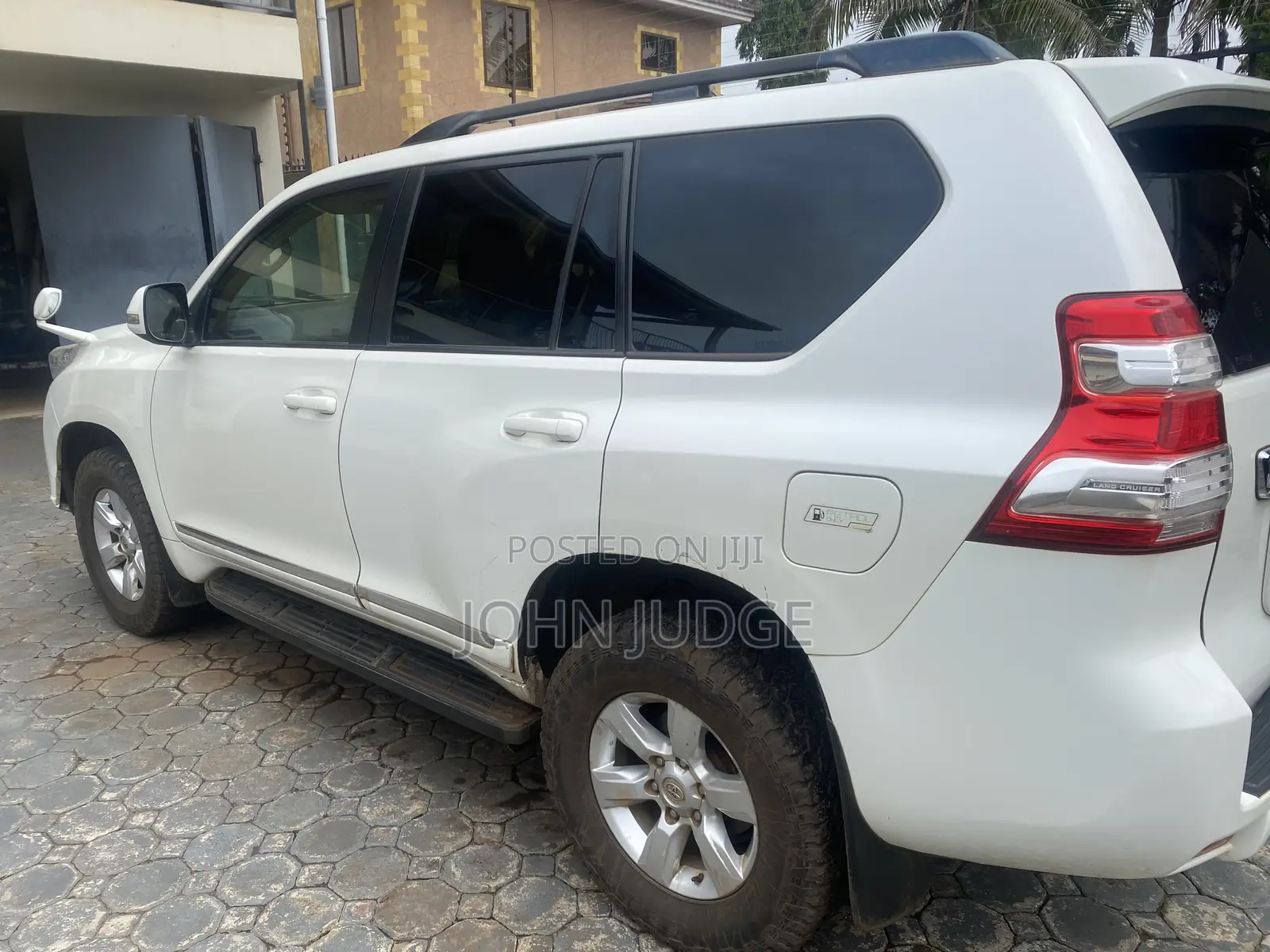 Toyota Land Cruiser Prado 2015 White