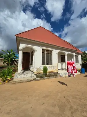 3bdrm House in Kwa Mathias, Maili Mmoja for sale