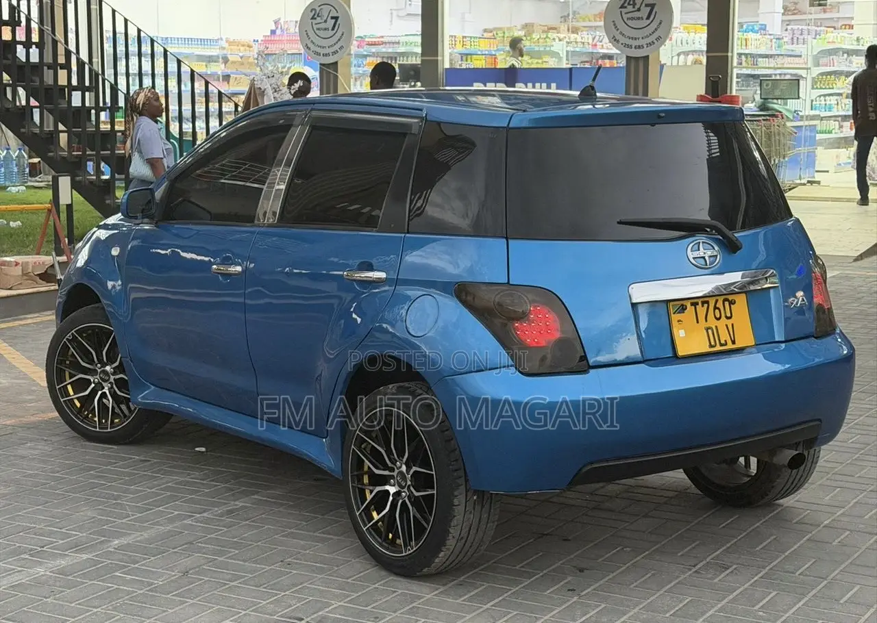 Toyota IST 2004 Blue