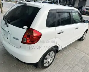 Mazda Verisa 2010 White