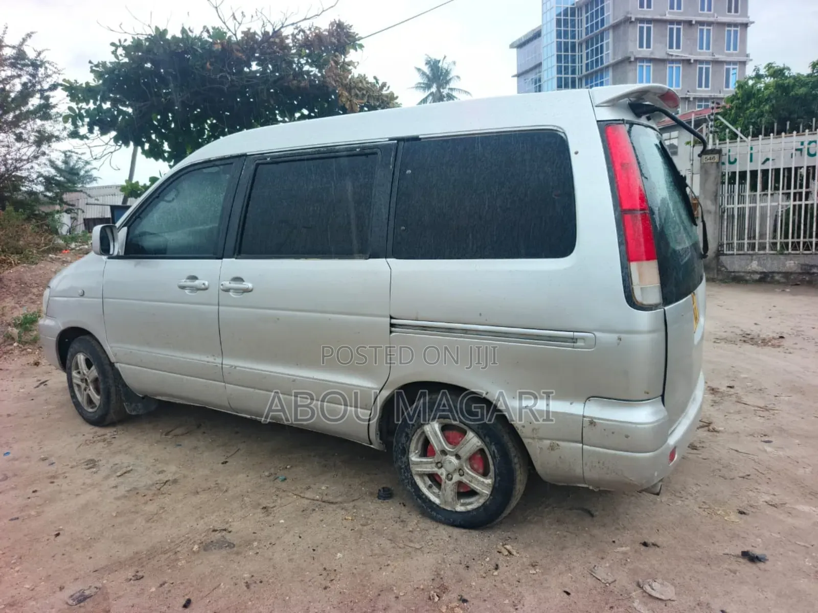 Toyota Noah 2.0 FWD (8 Seater) 2002 Silver