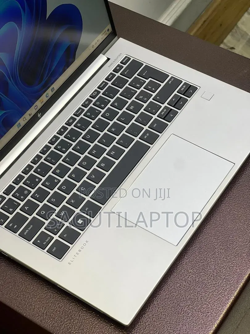 Laptop HP EliteBook 845 G10 16GB AMD Ryzen 5 SSD 256GB