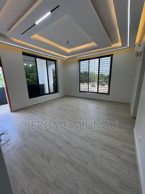6bdrm House in Mbweni for sale