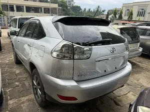 Toyota Harrier 2009 Silver