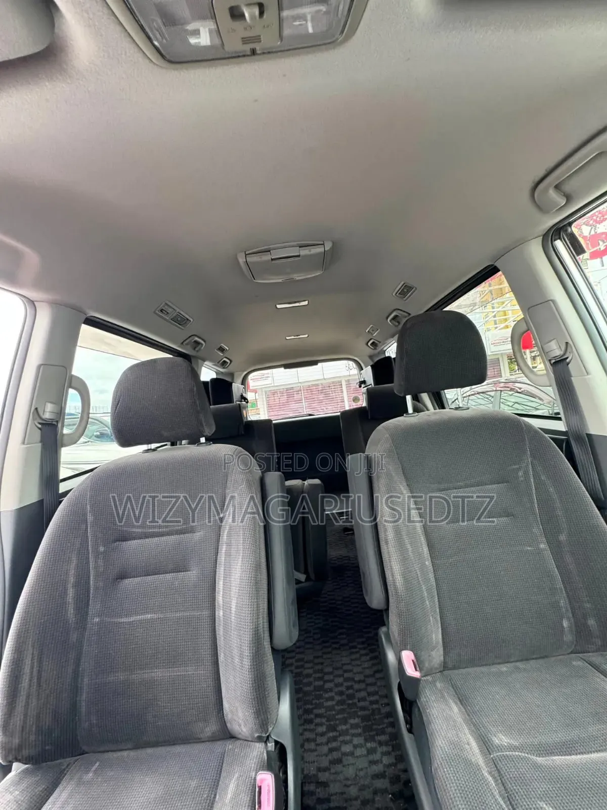 Toyota Noah 2009 Silver