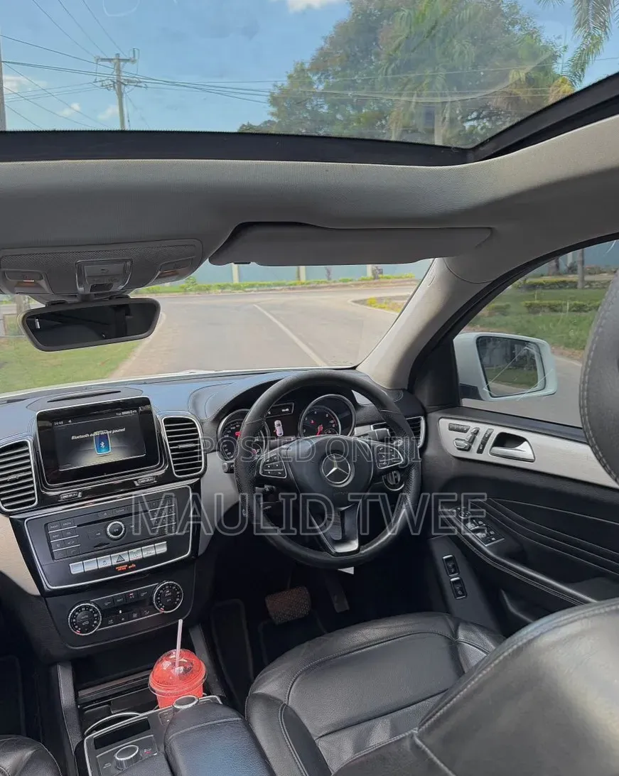 Mercedes-Benz GLE-Class 2017 White