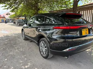 Toyota Harrier 2021 Black