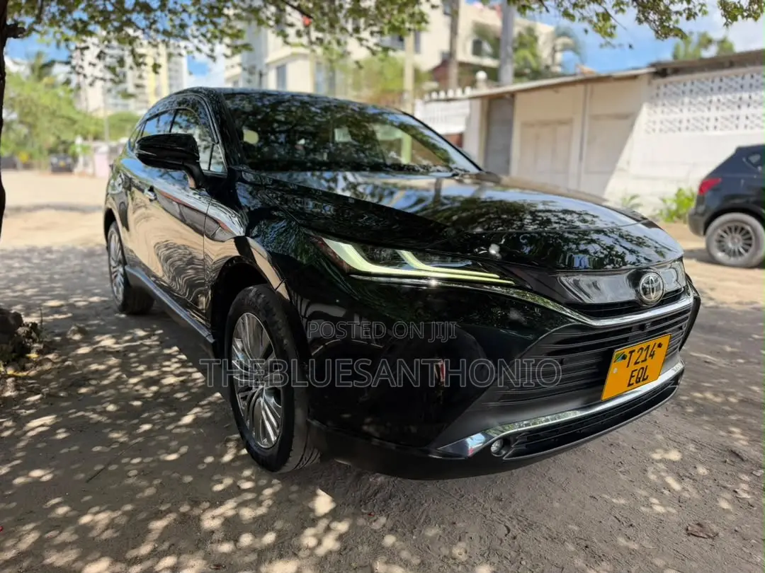 Toyota Harrier 2021 Black