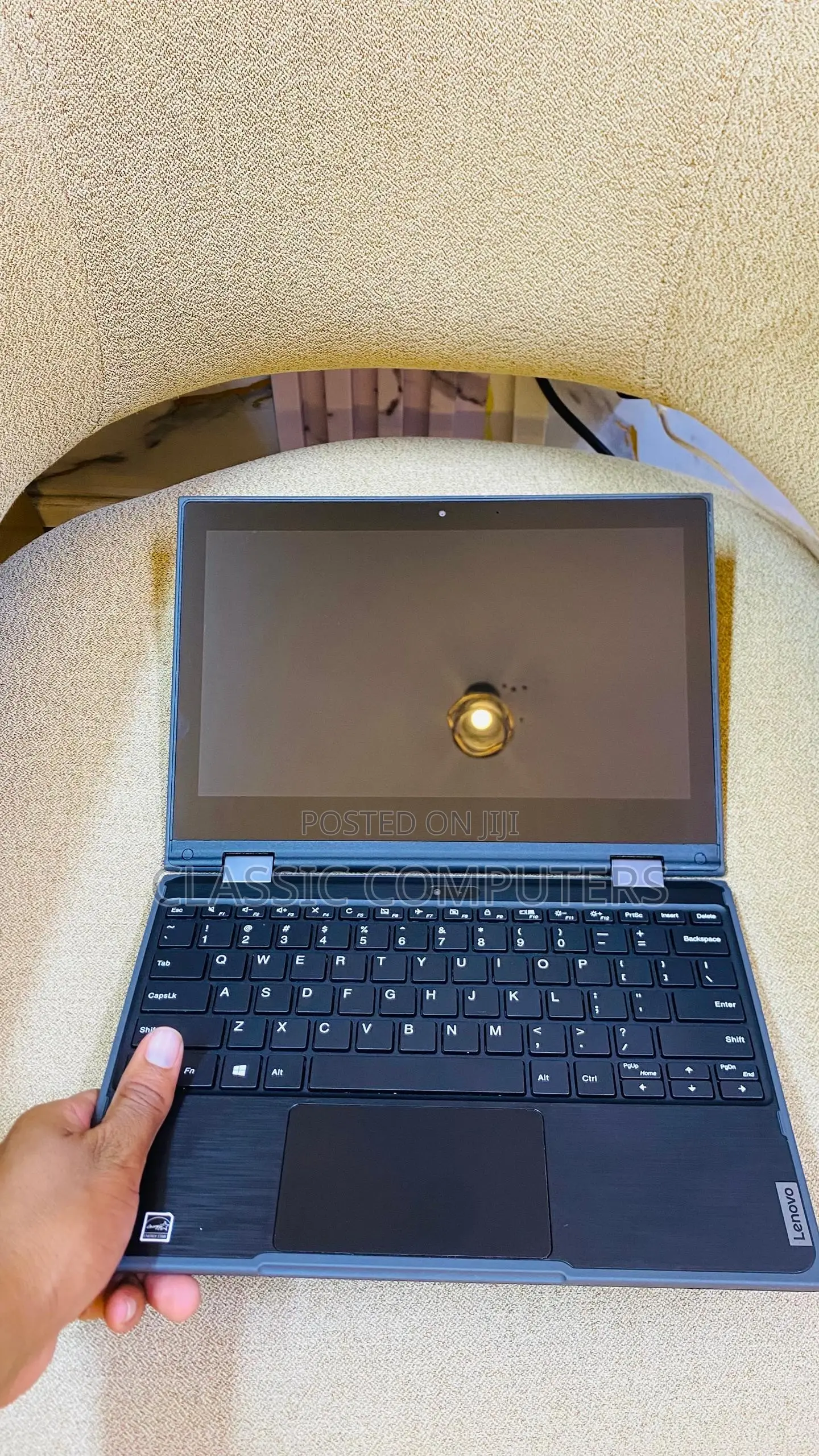 Laptop Lenovo 300e 4GB Intel SSD 128GB