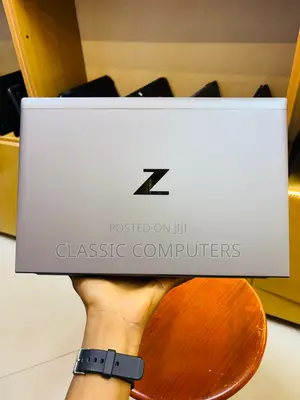Laptop HP ZBook Firefly 14 G7 8GB Intel Core i5 SSD 256GB