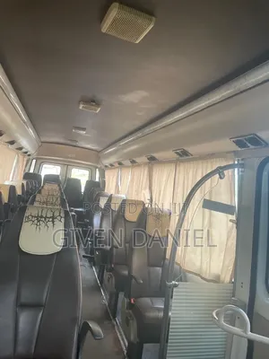 Mitsubishi Fuso Rosa 2004 White
