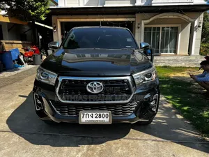 Toyota Hilux 2017 Matt Black