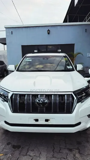 Toyota Land Cruiser 2019 White