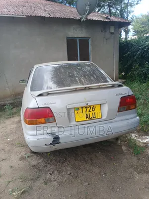 Toyota Corolla 1.5 Sedan Automatic 2002 White