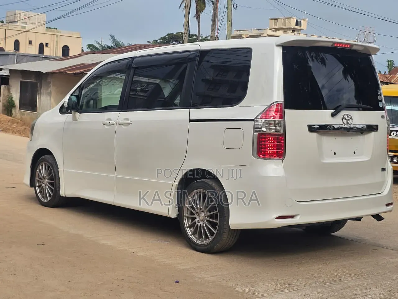 Toyota Noah 2008 White