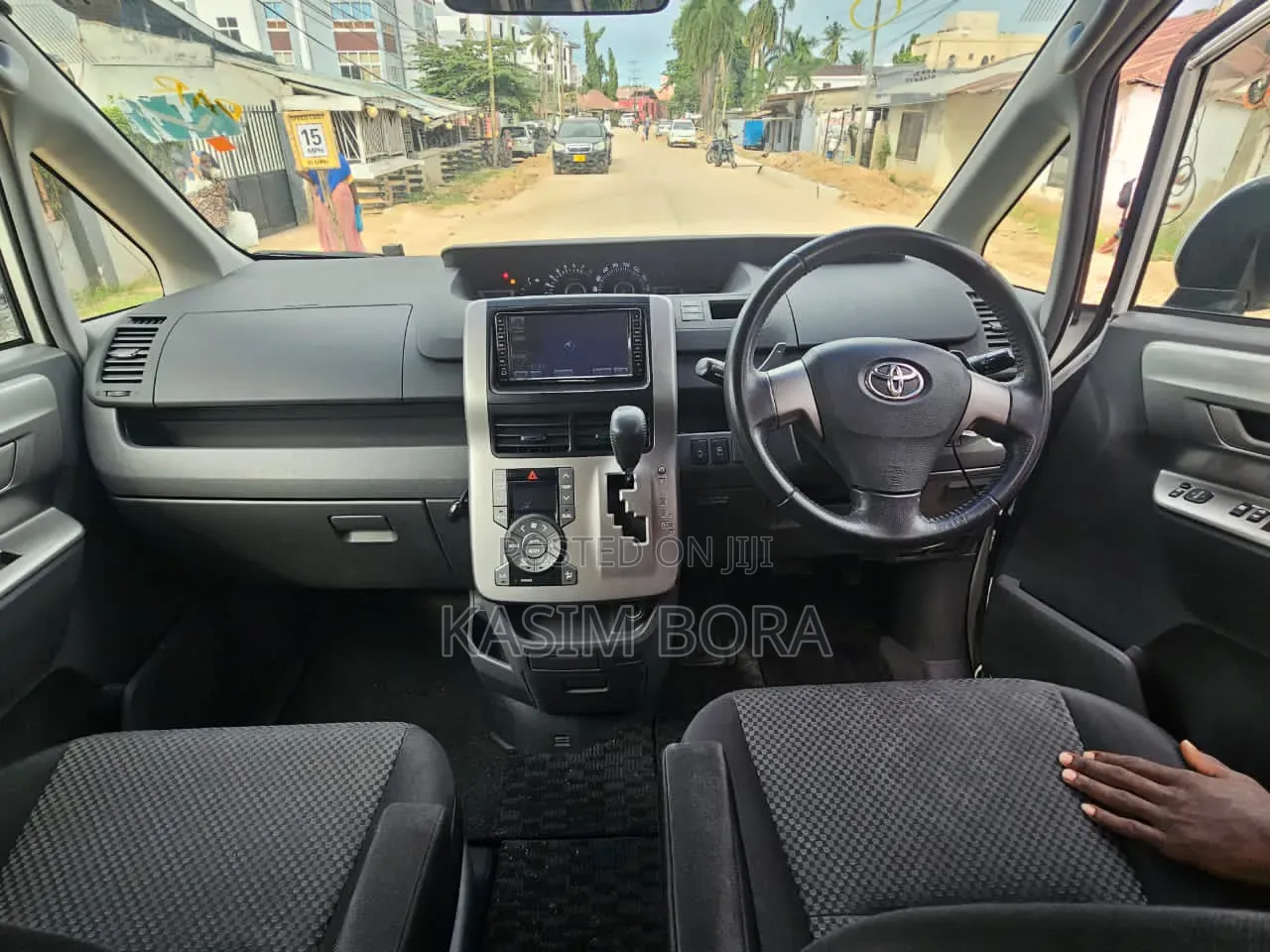 Toyota Noah 2008 White
