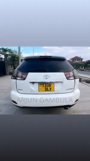 Toyota Harrier 2005 White