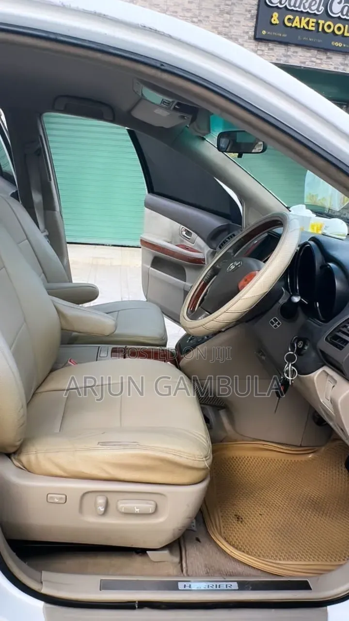 Toyota Harrier 2005 White