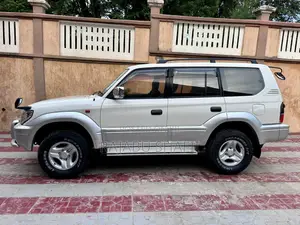 Toyota Land Cruiser Prado 2.7 16V 3dr 2001 Silver