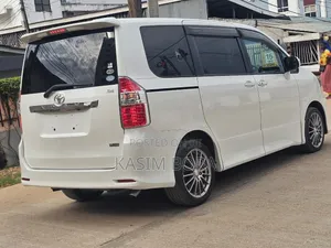 Toyota Noah 2008 White