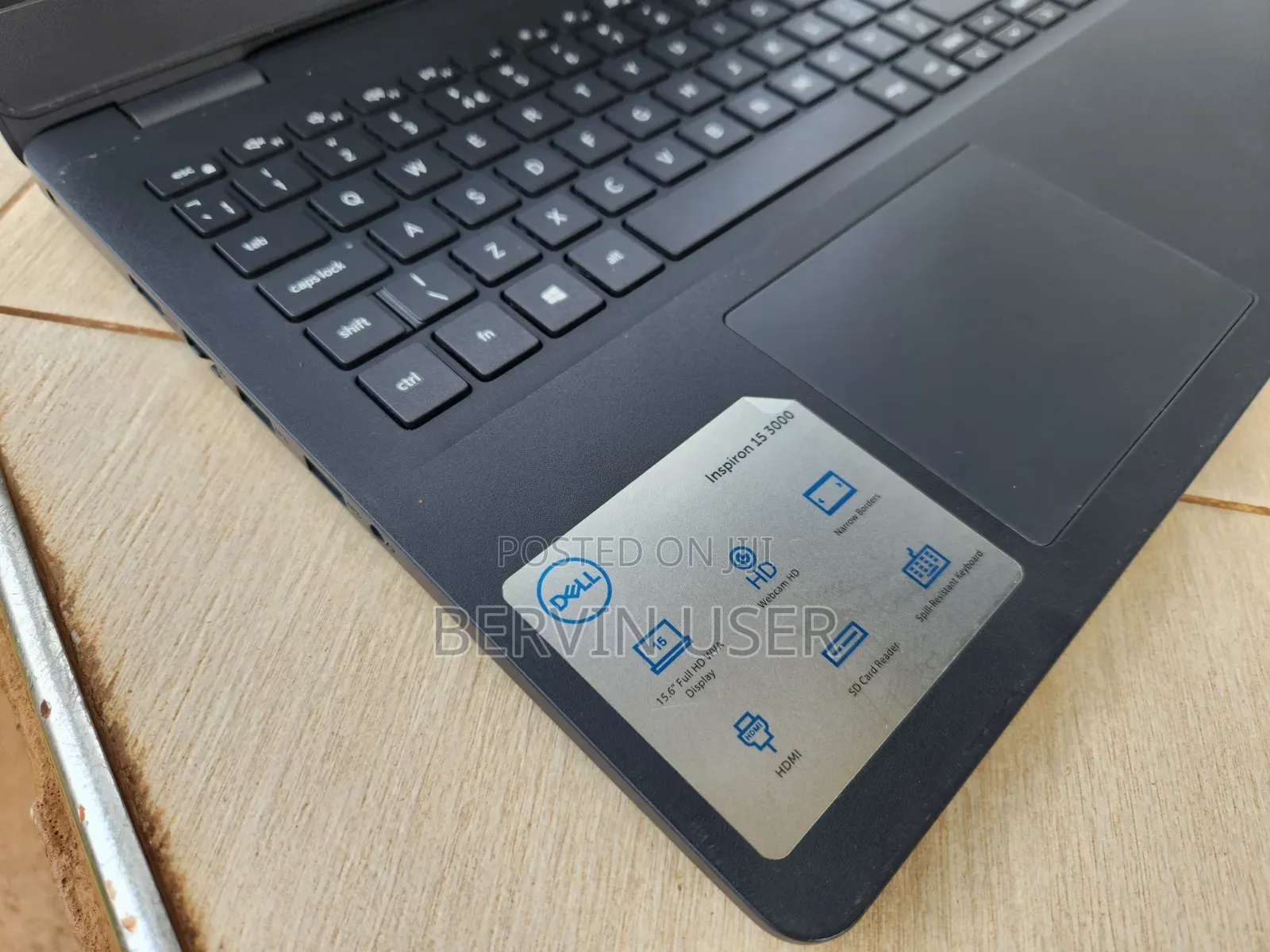 Laptop Dell Inspiron 15 3000 8GB Intel Pentium HDD+SSD 700GB
