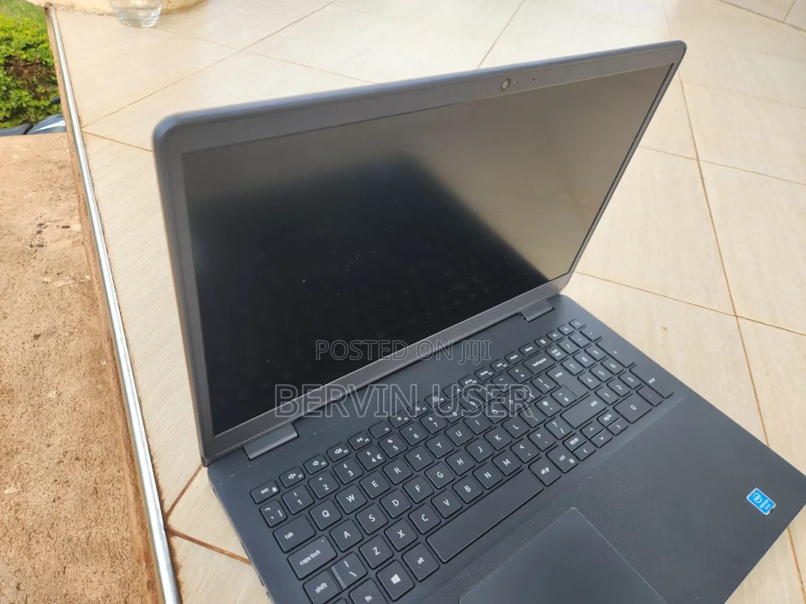 Laptop Dell Inspiron 15 3000 8GB Intel Pentium HDD+SSD 700GB