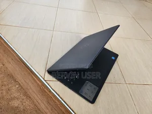Laptop Dell Inspiron 15 3000 8GB Intel Pentium HDD+SSD 700GB