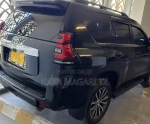 Toyota Land Cruiser Prado 2019 Black