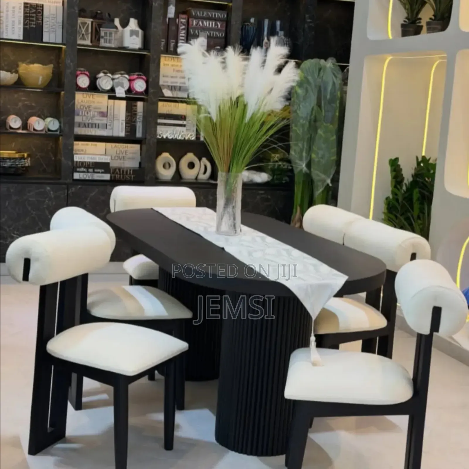 Dinning Table Viti Sita Black Color