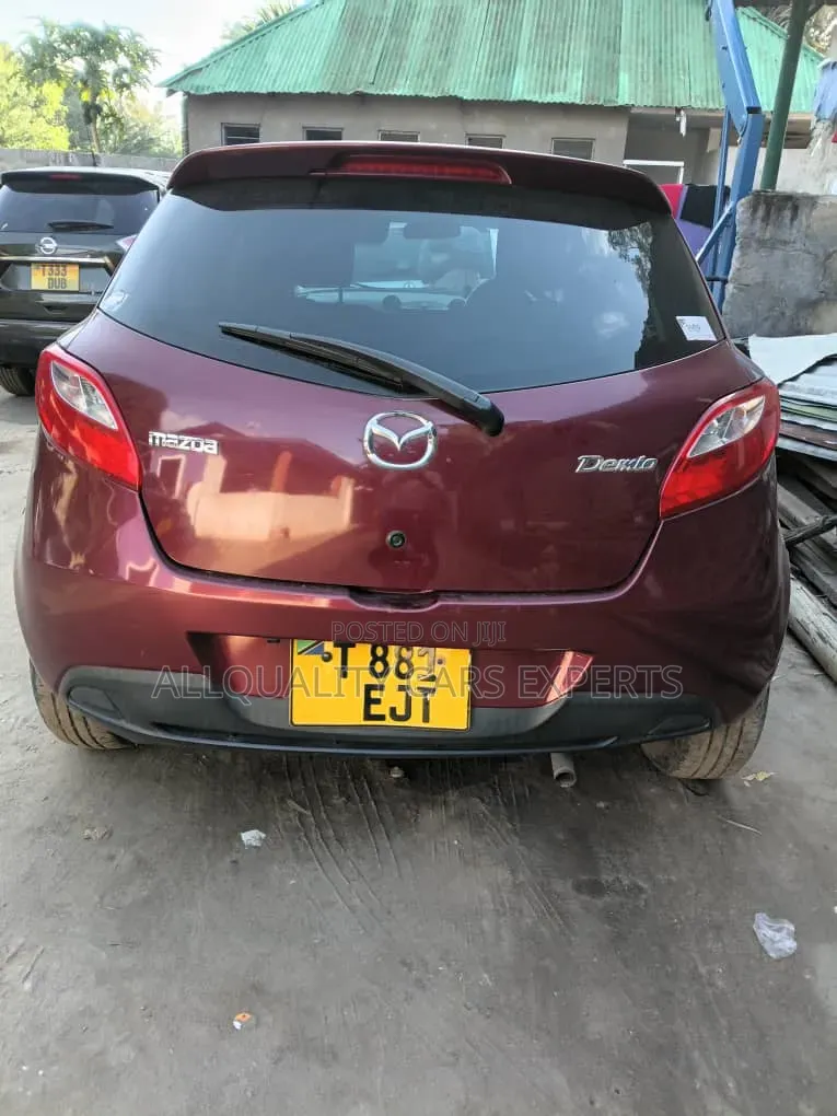 Mazda Demio 2012 Maroon