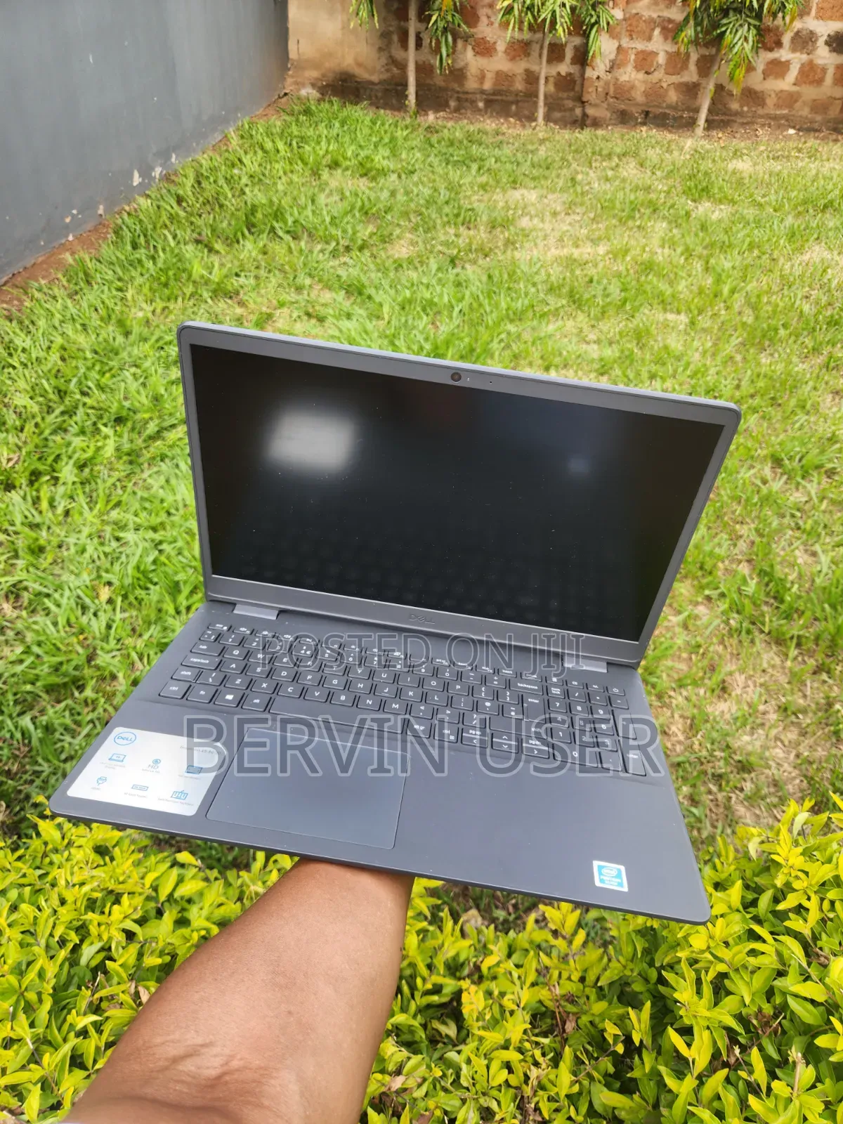 Laptop Dell Inspiron 15 3000 8GB Intel Pentium HDD+SSD 700GB
