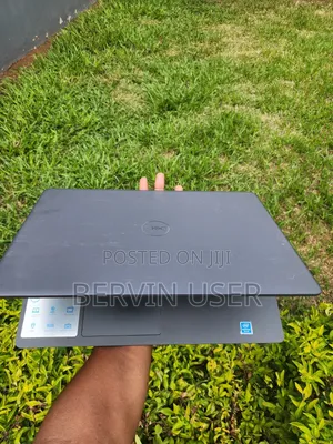 Laptop Dell Inspiron 15 3000 8GB Intel Pentium HDD+SSD 700GB