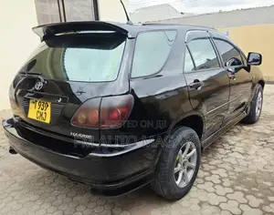 Toyota Harrier 1999 Black