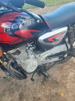Bajaj Boxer X125 2023 Red