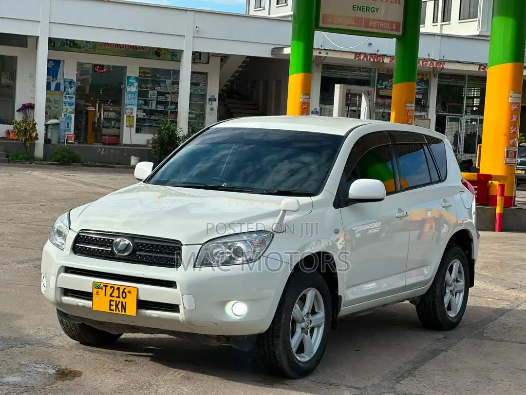 Toyota RAV4 2009 White
