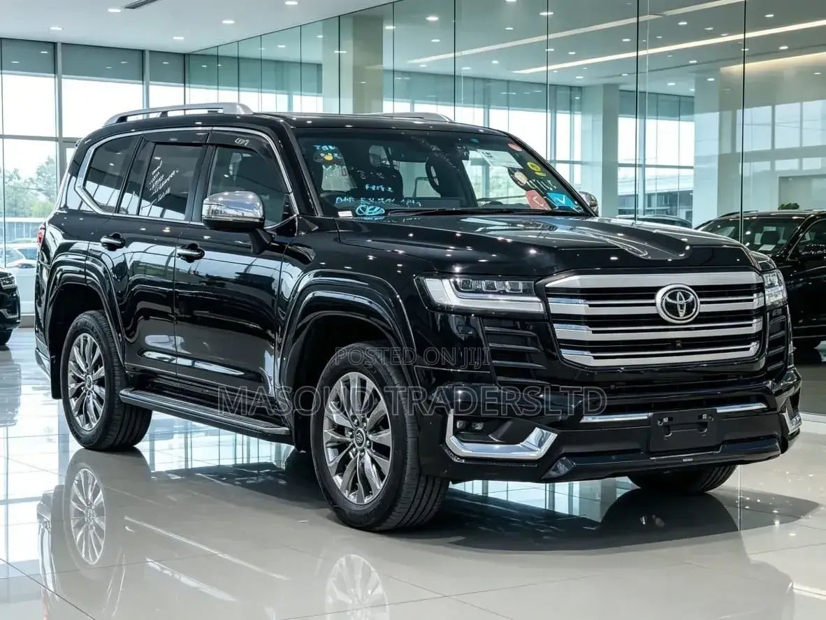 Toyota Land Cruiser LC300 2023 Black