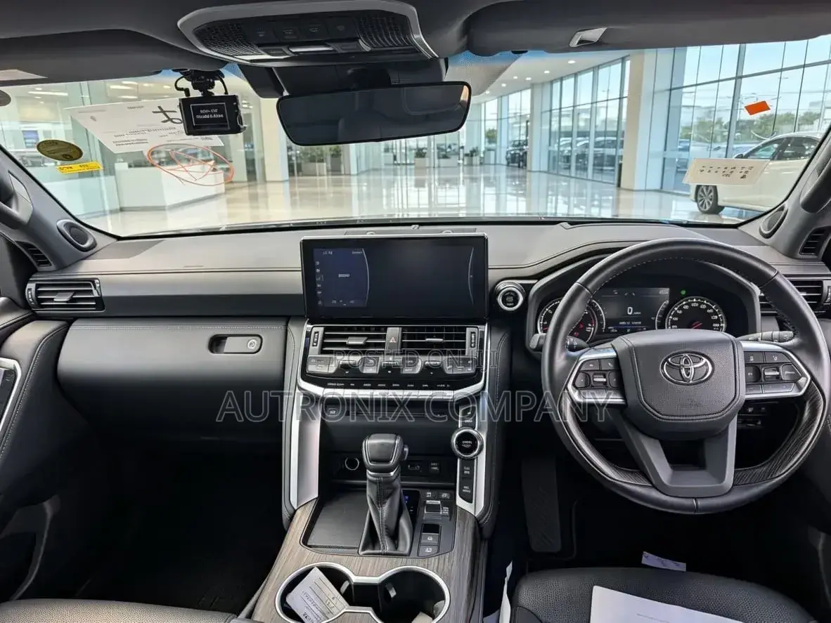 Toyota Land Cruiser LC300 2023 Black