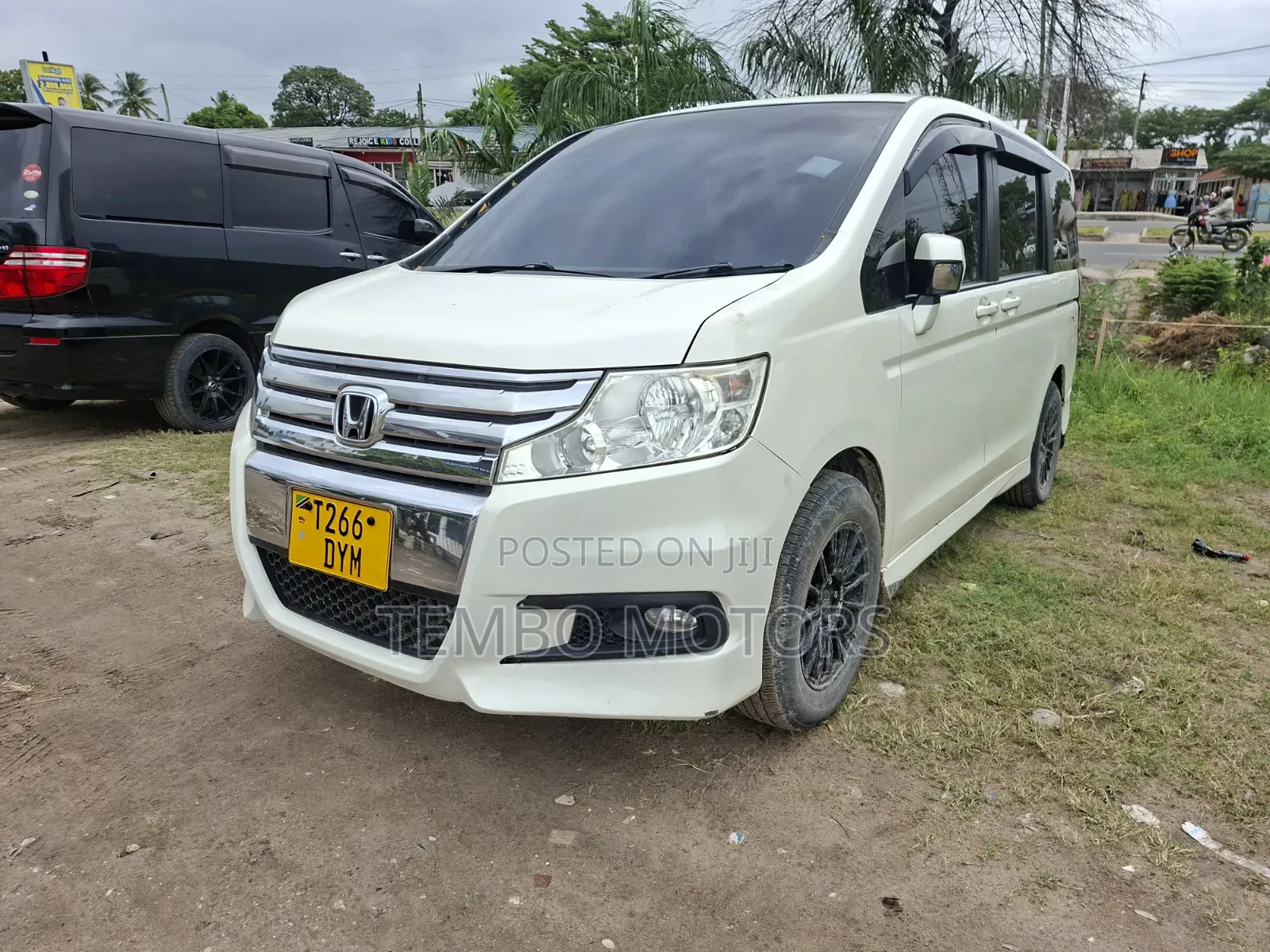 Honda Stepwgn 2011 White