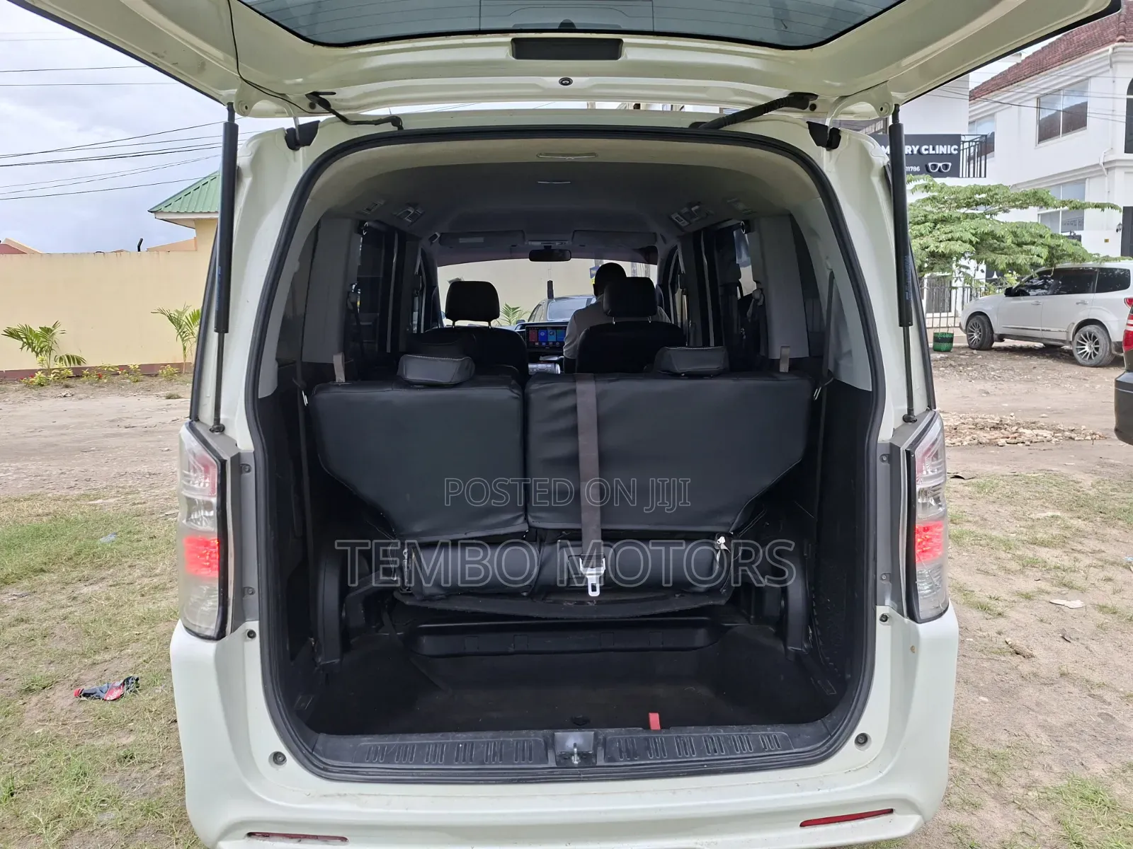 Honda Stepwgn 2011 White