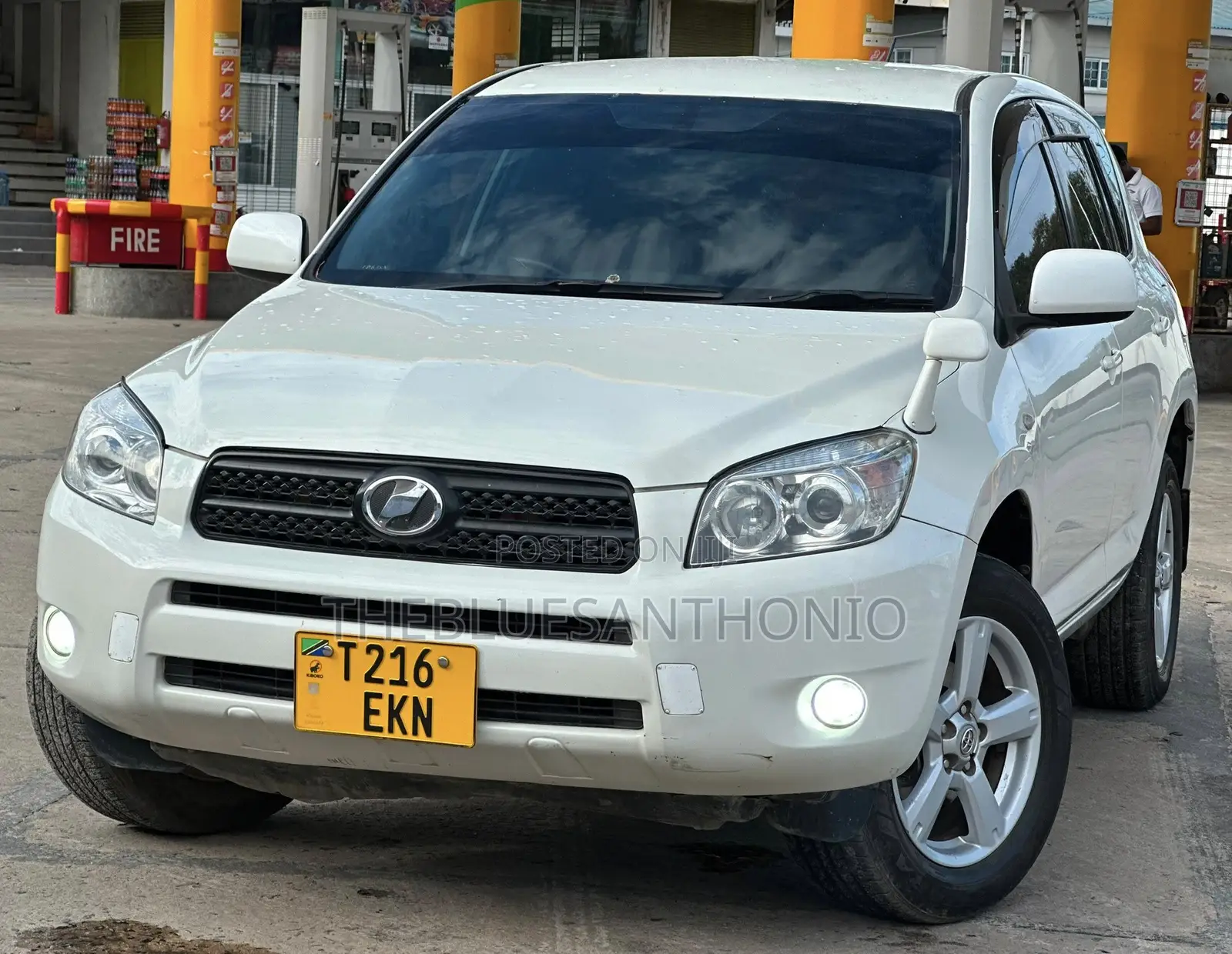 Toyota RAV4 2009 White