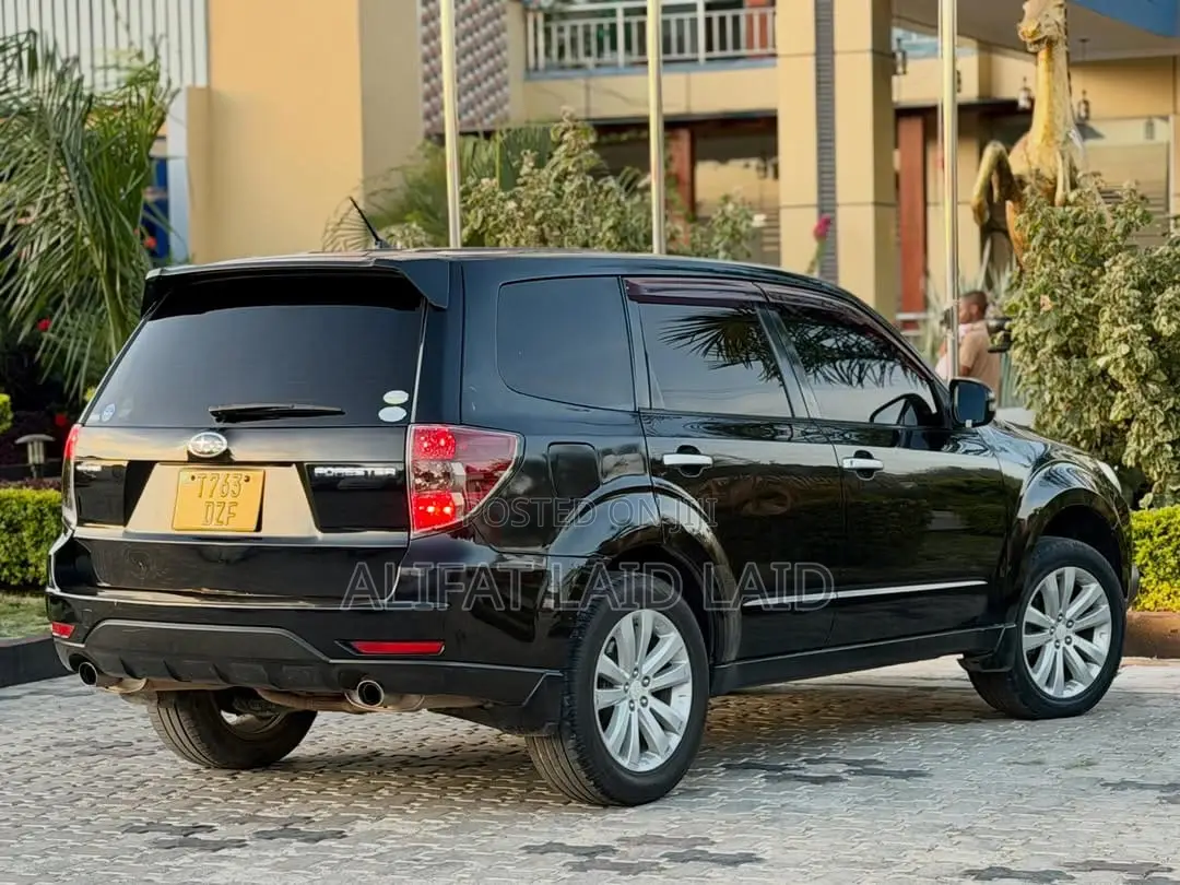 Subaru Forester 2011 Black