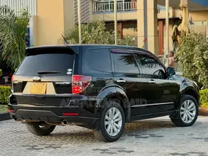 Subaru Forester 2011 Black