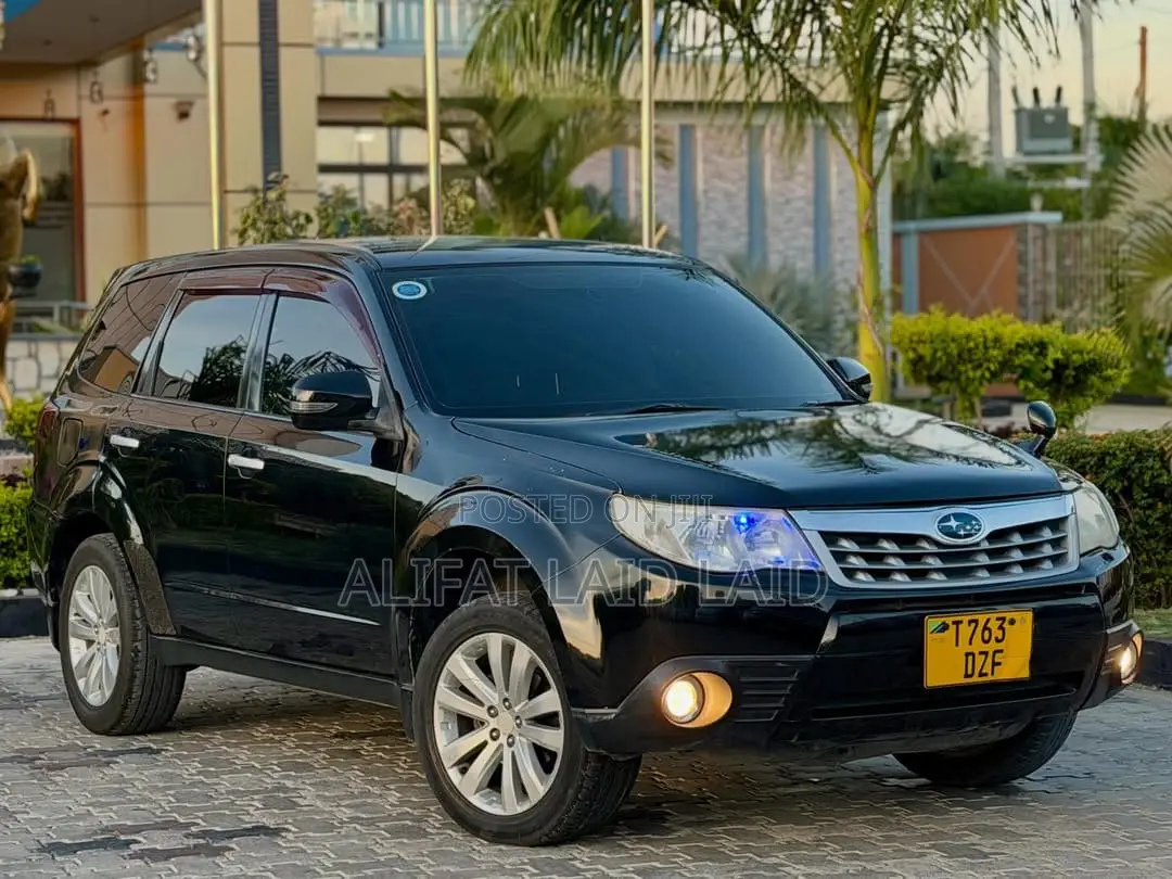 Subaru Forester 2011 Black