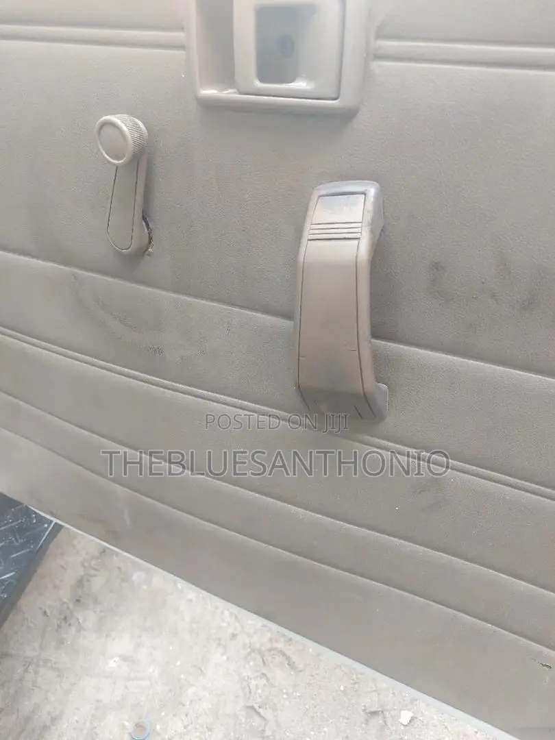 Toyota Land Cruiser 2005 White