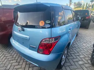 Toyota IST 2005 Blue