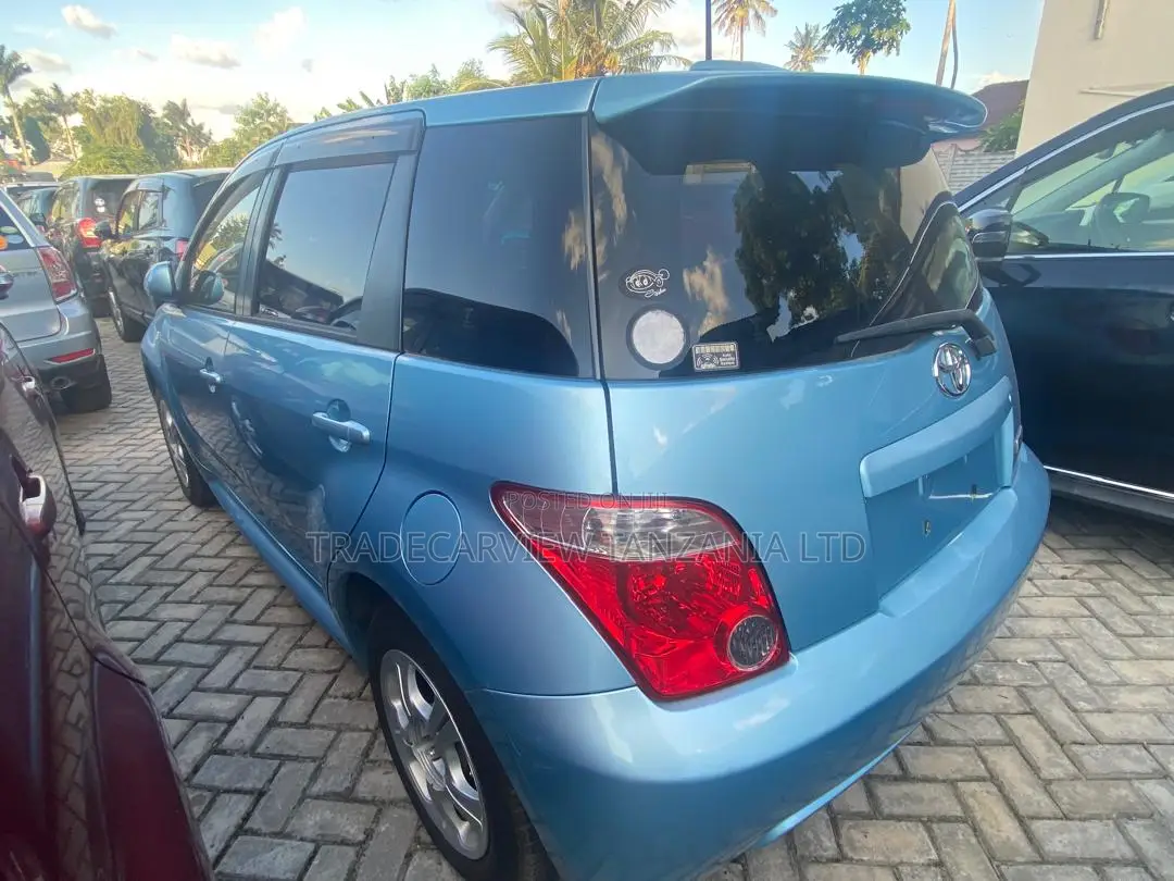 Toyota IST 2005 Blue