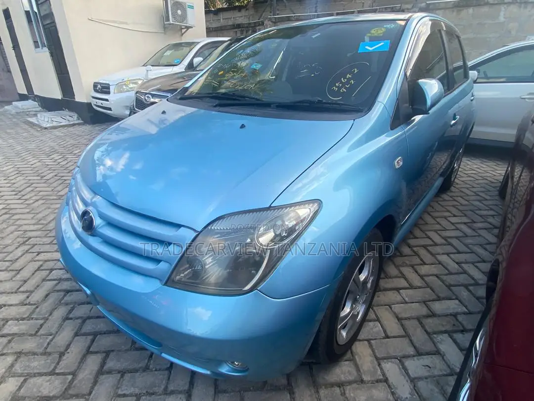 Toyota IST 2005 Blue